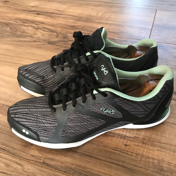 ryka pivot point shoe